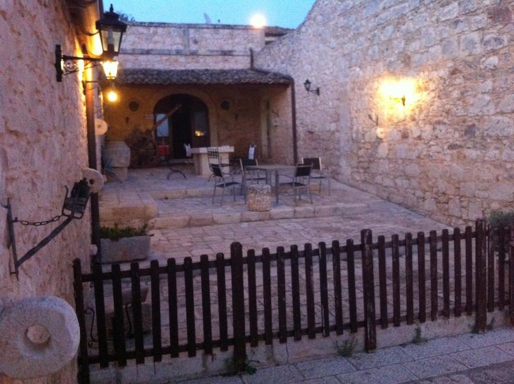 Agriturismo Al Casale Доннафугата Екстериор снимка