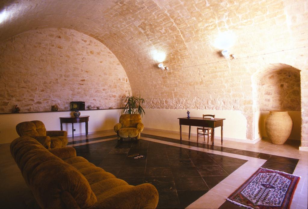 Agriturismo Al Casale Доннафугата Екстериор снимка
