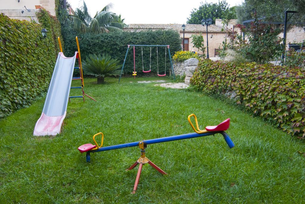 Agriturismo Al Casale Доннафугата Екстериор снимка